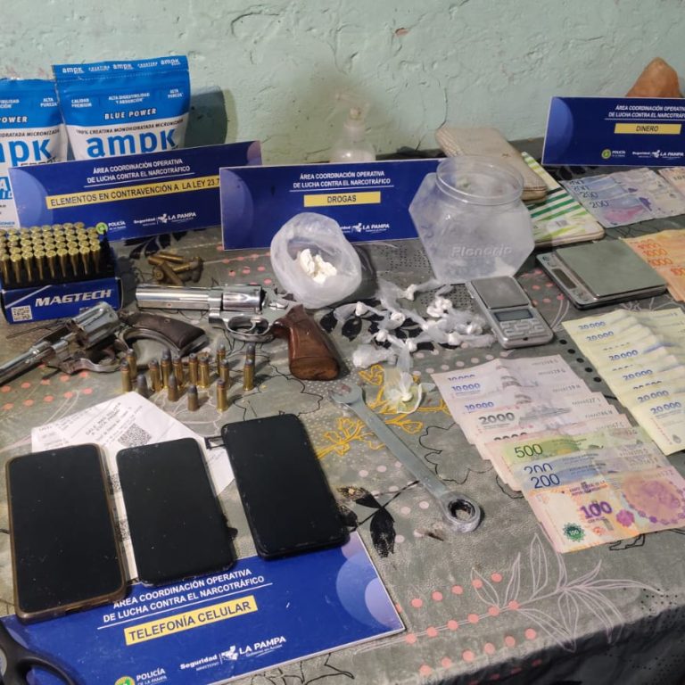Procedimiento en Catriló: secuestran cocaína, armas de fuego, dinero en efectivo y un automóvil