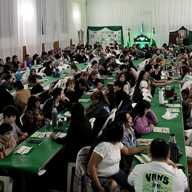 Más de 200 personas participaron del bingo aniversario por los 90 años del Lawn Tennis Club de Monte Nievas