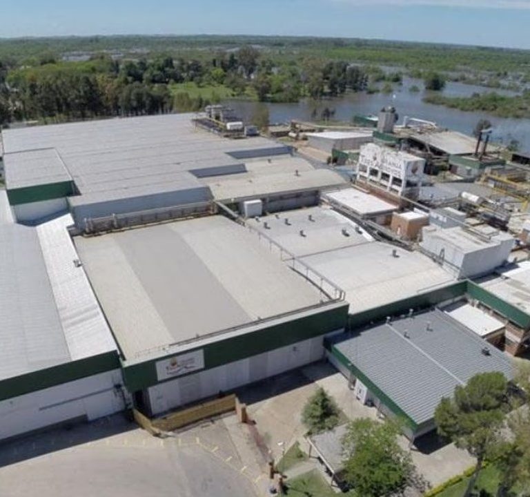 Granja Tres Arroyos busca reabrir parcialmente la planta La China tras reuniones con Frigerio