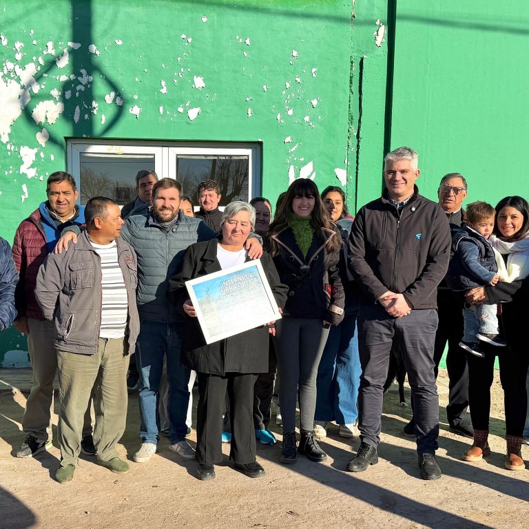 Limay Mahuida ya cuenta con fibra óptica domiciliaria y mejora su conectividad