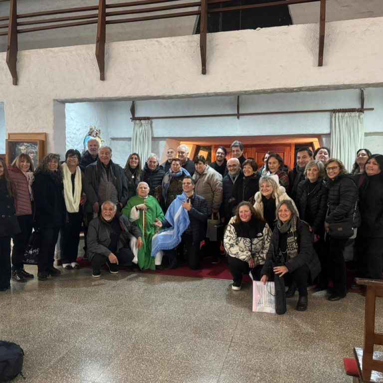 Una noche especial: el Coral Médanos y Luna celebró dos décadas con la Misa Criolla