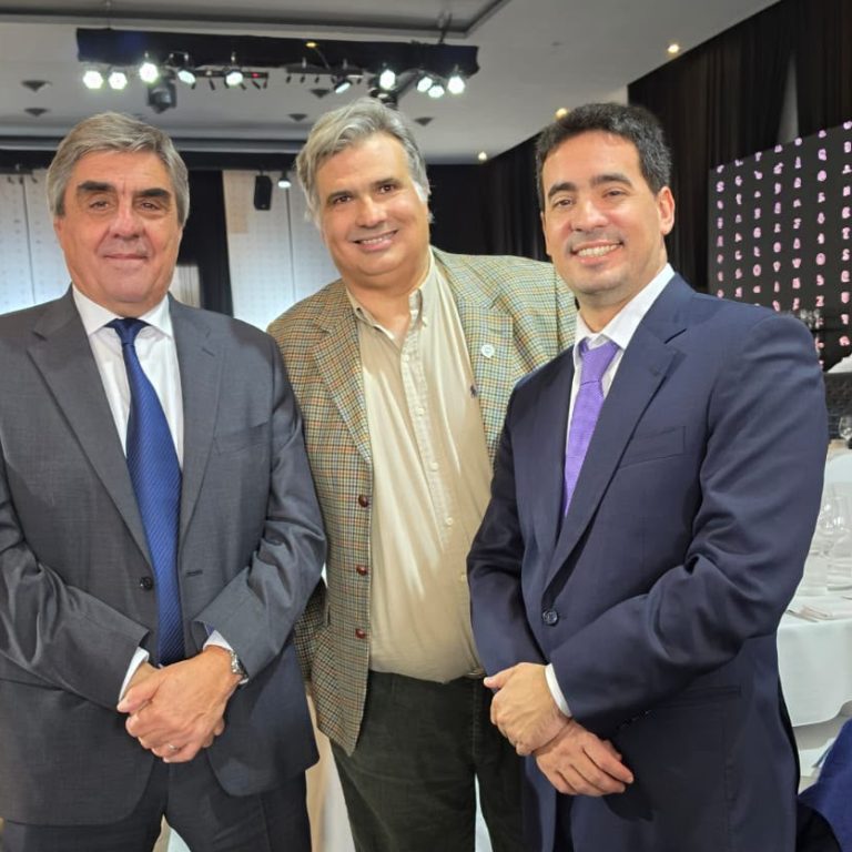 Ravier recorrió la Exposición Rural de Palermo y se reunió con referentes del agro y la energía