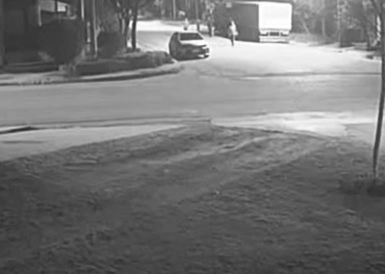 Preocupación en barrio sur: denuncian que un grupo de adolescentes arrojó piedras contra viviendas durante la madrugada