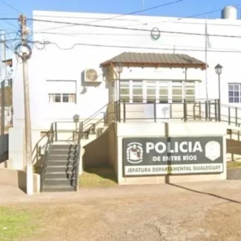 Hallaron una cámara oculta en el baño de mujeres de una comisaría de Entre Ríos e investigan posibles irregularidades