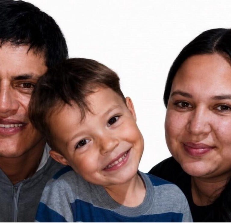 Tragedia en Chaco: una familia murió al chocar en moto contra una camioneta