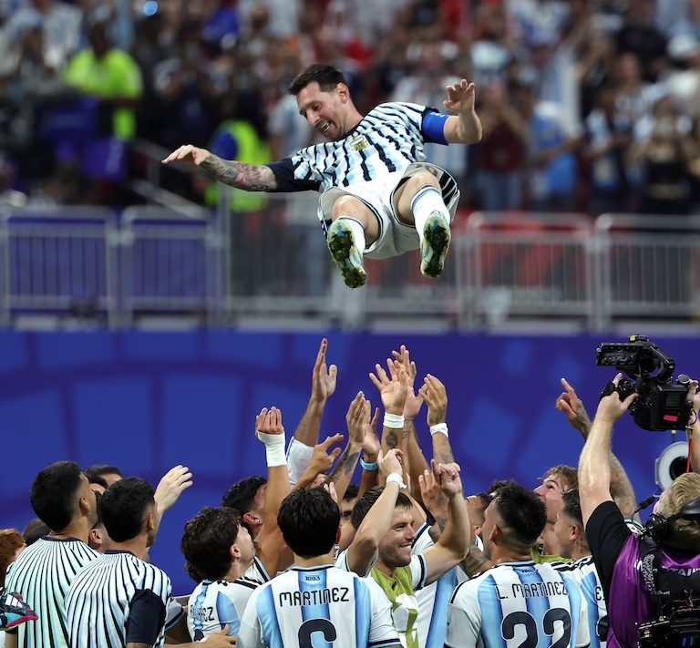 «Esto es más que patriotismo»: The New York Times quedó maravillado con la «locura» argentina en el Mundial
