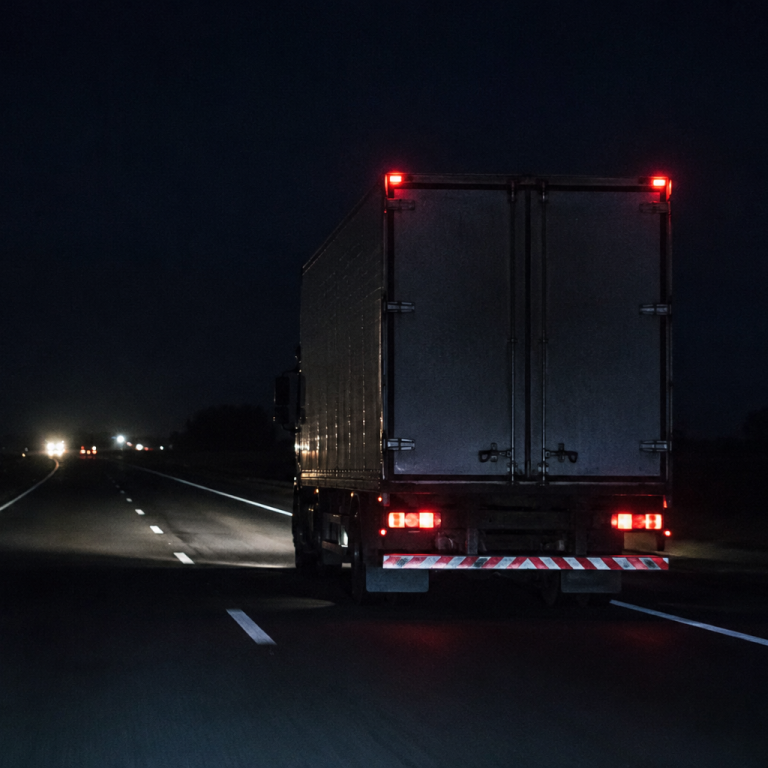 Un camionero quedó varado en una ruta, intentaron asaltarlo y mató a uno de los sospechosos