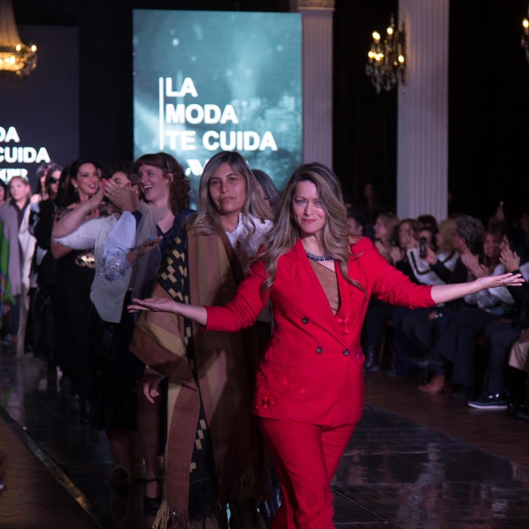 El arte de la castense Elvira Toledano llegó a la pasarela del Argentina Fashion Week