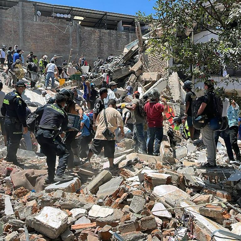 Terremoto en Colombia: ascienden a 224 los muertos y continúan las tareas de rescate