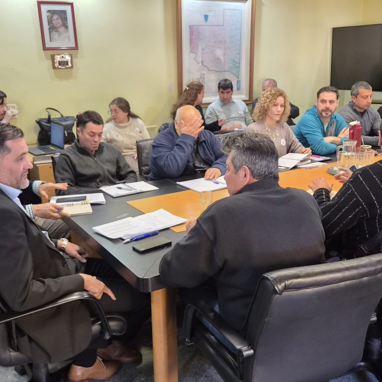 Paritaria estatal: el Gobierno acordó con los docentes y la Intersindical pasó a cuarto intermedio