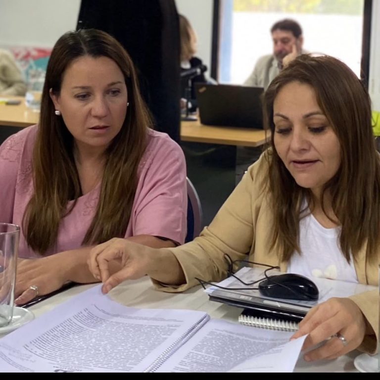 Impulsan en La Pampa un programa para proteger a menores frente a la violencia digital y los riesgos de la IA