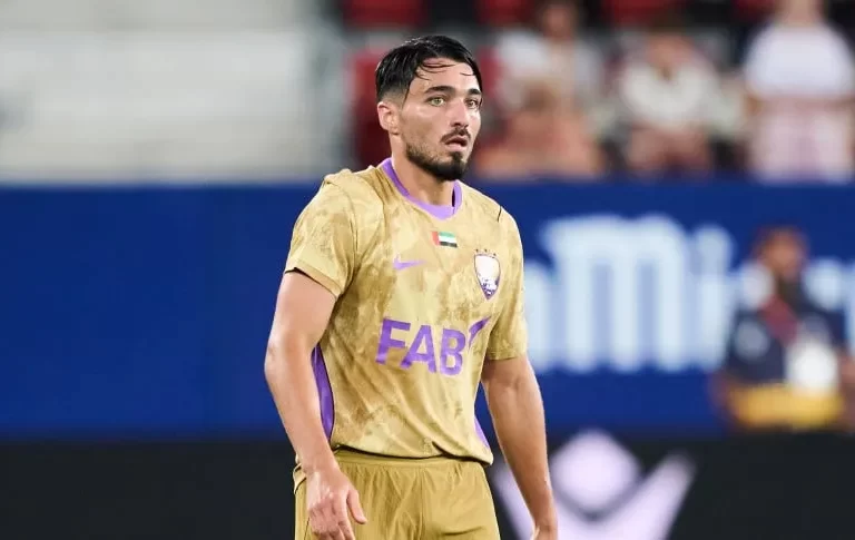 Matías Palacios ganó el Balón de Oro y fue elegido el mejor jugador de la Liga de Emiratos Árabes