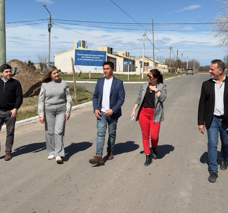 Luan Toro incorporará más de 300 medidores de agua y avanza con su nuevo Centro de Salud