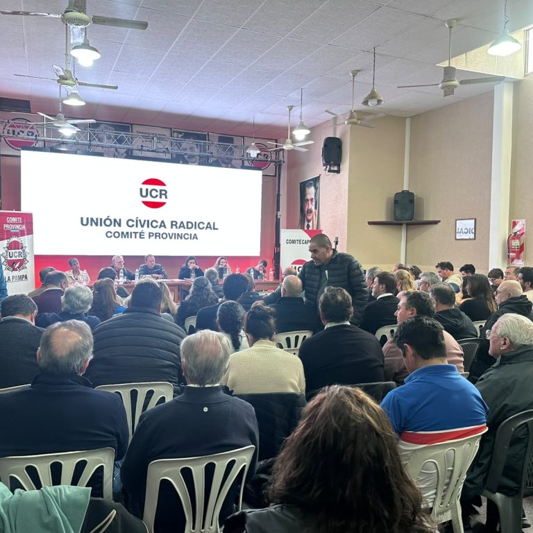La UCR pampeana habilitó negociaciones para construir un frente opositor de cara a 2027