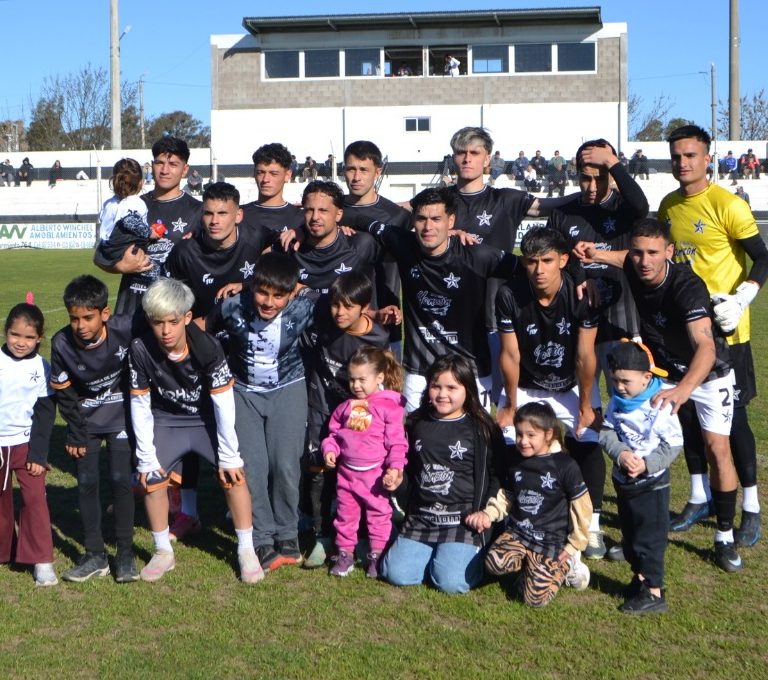Racing rescató un empate sobre el final ante Atlético Macachín