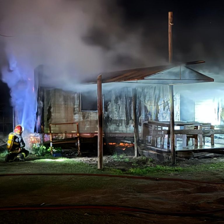 Incendio en una vivienda: trabajaron bomberos de Castex y General Pico