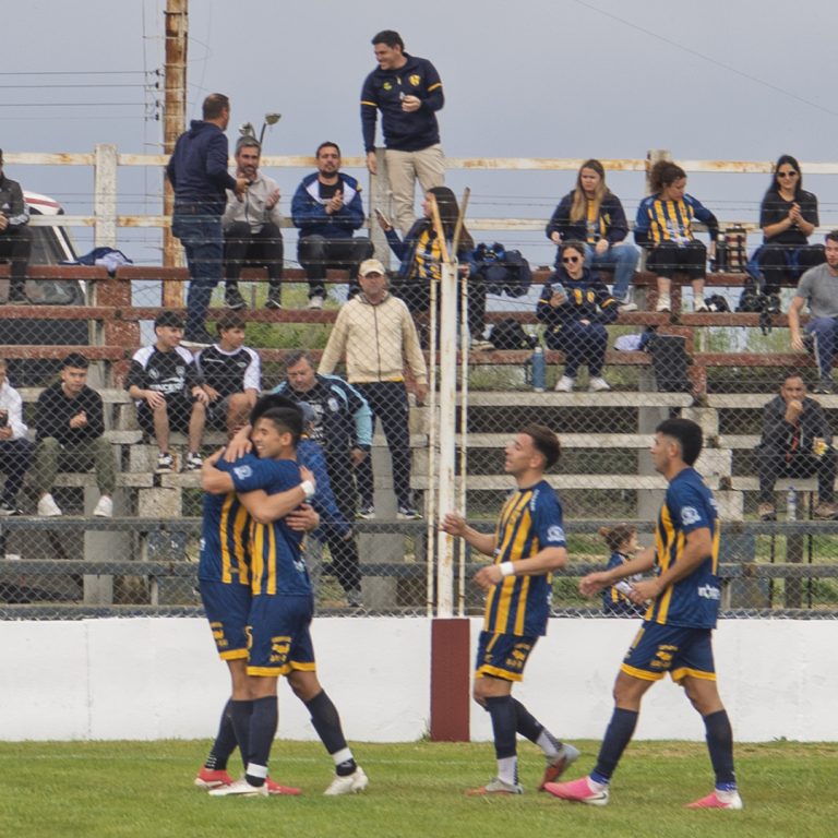 All Boys golpeó sobre el final y venció a Estudiantil en el Próspero Jáñez