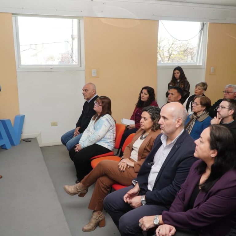 Fernández cuestionó el acercamiento a Nación: “No veo que la salida sea abrazar al verdugo”