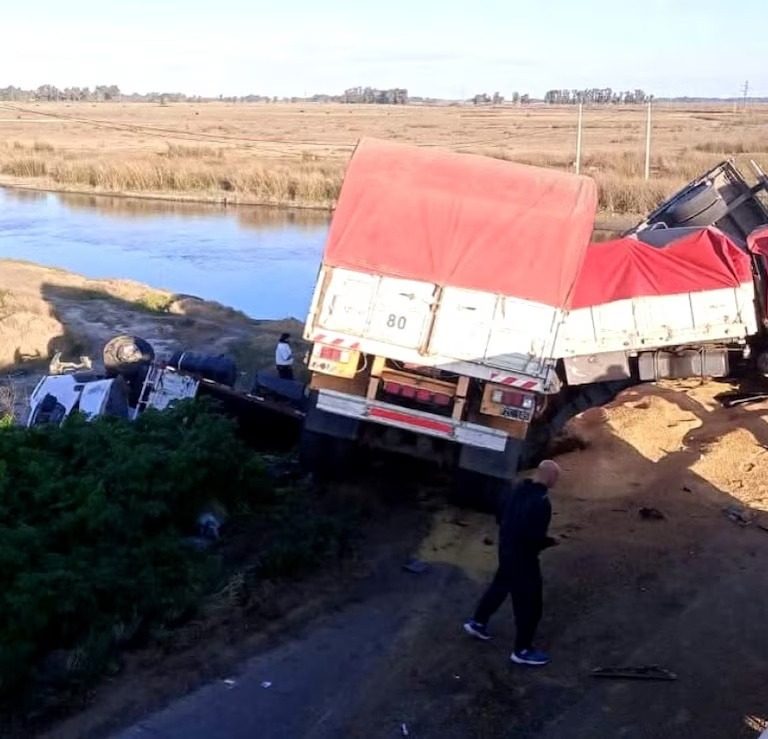 Tragedia en la Ruta 51: cuatro camiones chocaron y un conductor murió