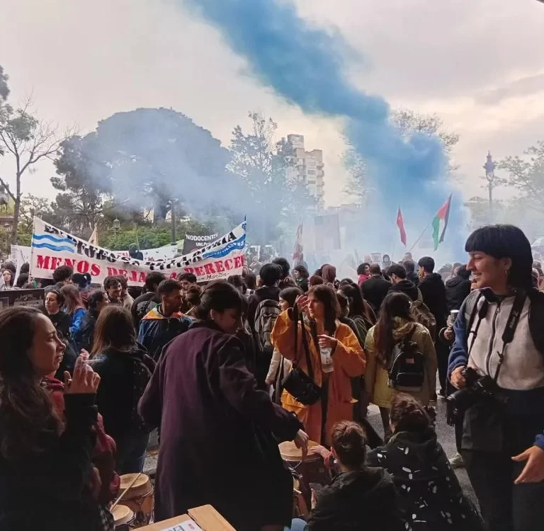 La UNLPam marchó en Santa Rosa para exigir el cumplimiento de la Ley de Financiamiento Universitario