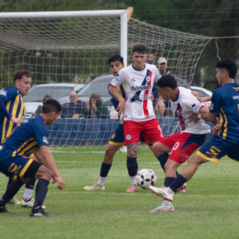 Estudiantil empató sin goles ante All Boys de Trenel y se jugará la clasificación en la última fecha