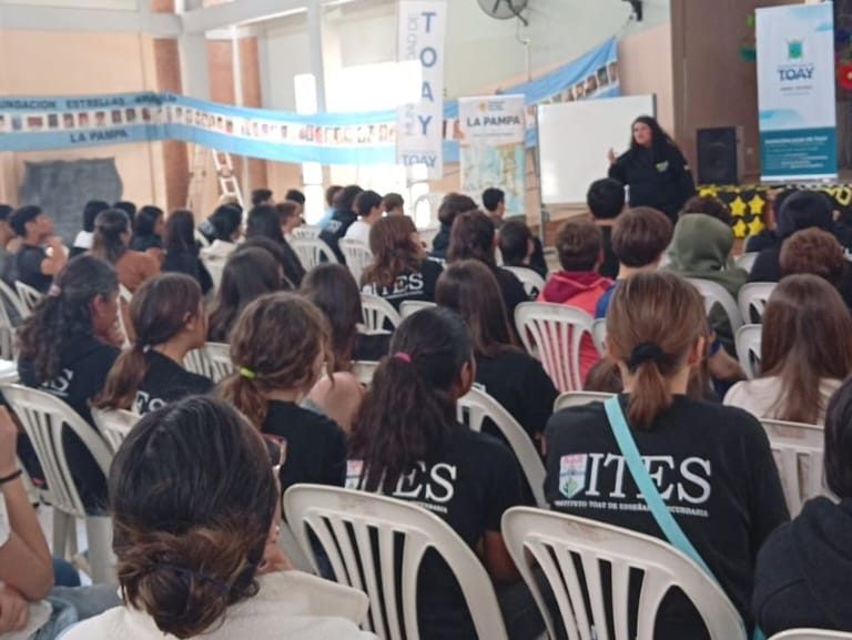 La Fundación Estrellas Amarillas expuso ante defensores del Pueblo de todo el país sobre seguridad vial