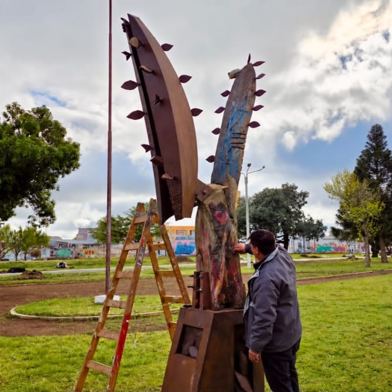 Santa Rosa: el municipio restaura diez esculturas ubicadas en el Parque Lineal