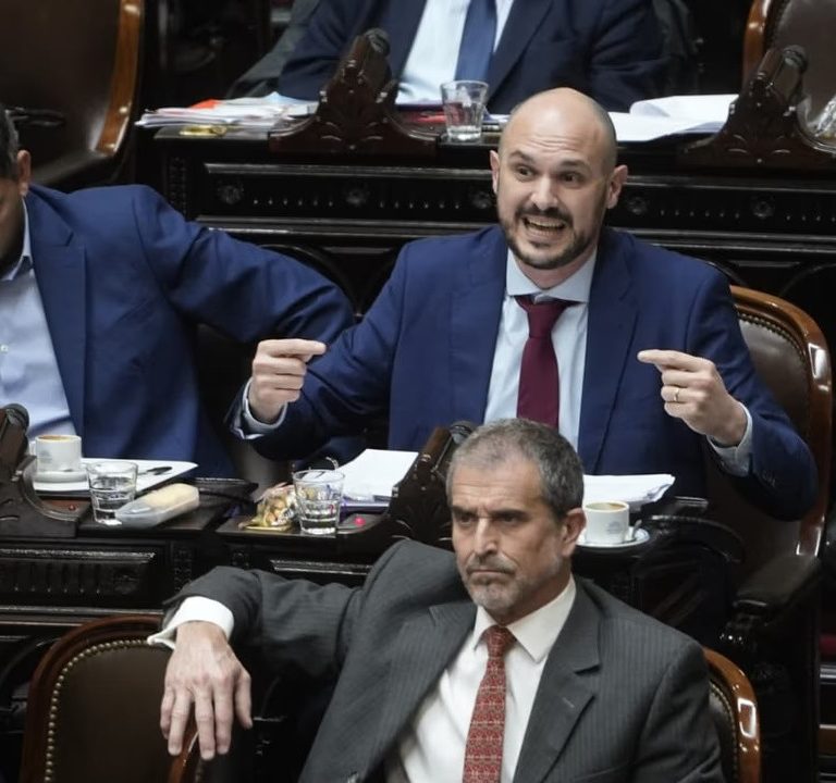 Diputados aprobó la restitución de la Ley de Tierras y el proyecto vuelve al Senado