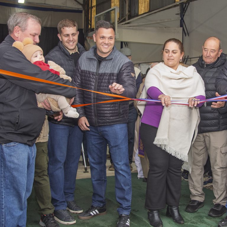 Expo Castex 2026 quedó inaugurada: la lluvia obligó a trasladar el tradicional corte de cinta al Teodoro Peralbo