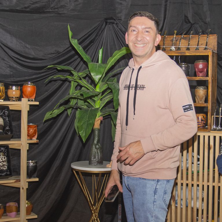 Javier Pérez se animó a emprender y presentó “Caldén Mates” en Expo Castex 2026