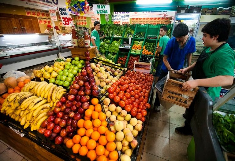 El Niño ya impacta en los precios de frutas y verduras en Castex: algunos productos duplicaron y hasta triplicaron su valor